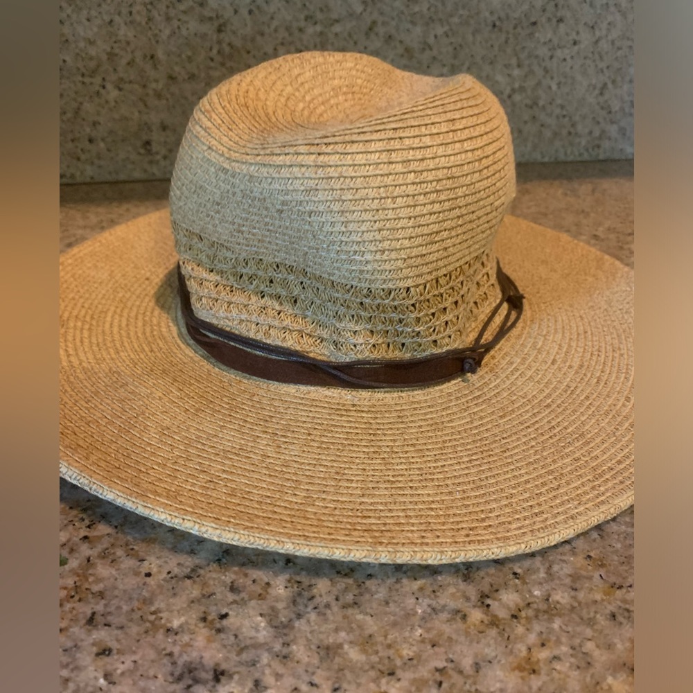Carly Jean hat